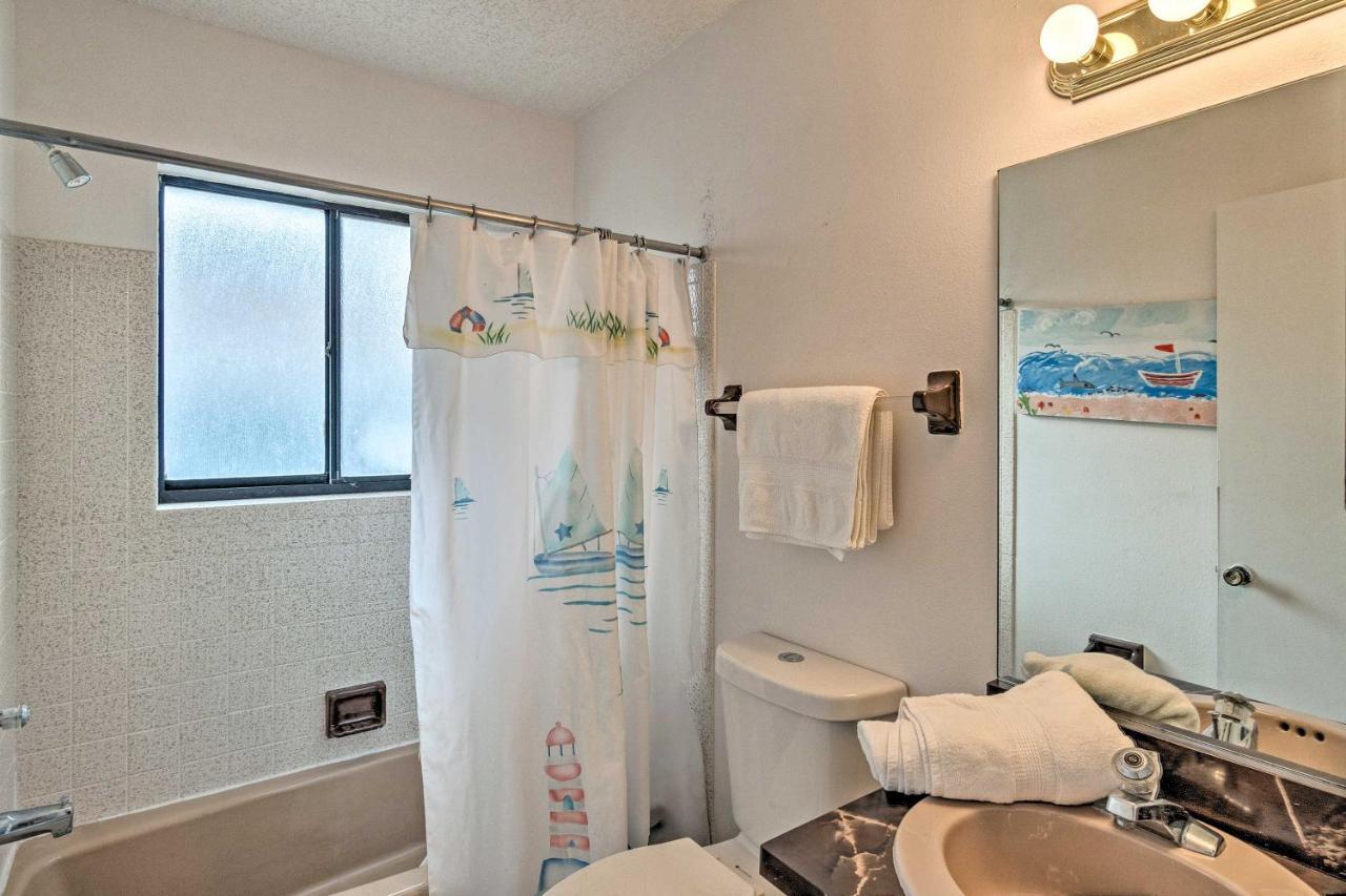 Central Venice Apartment With Balcony, Walk To Beach Bagian luar foto